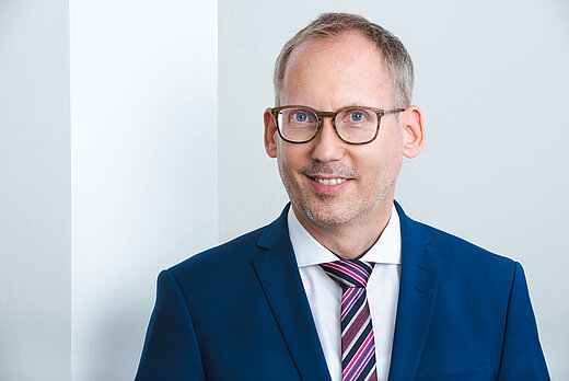 Portraitfoto Kai Klose, Hessischer Minister für Soziales und Integration