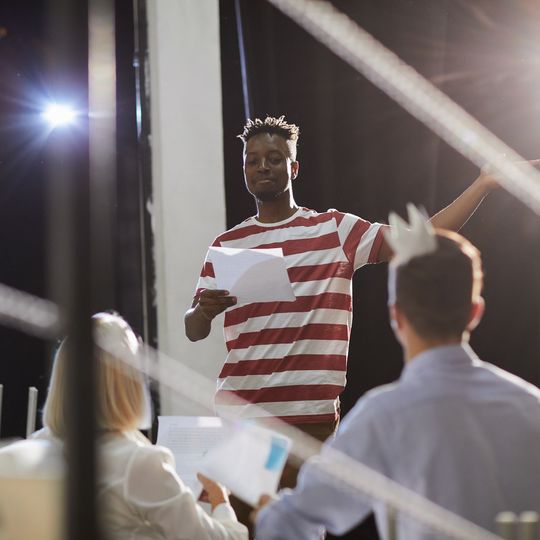 Mann beim Vorsprechen