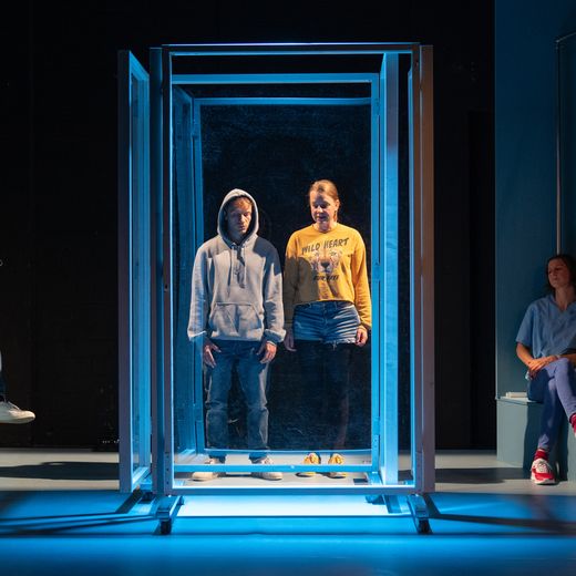 Personen auf der Bühne