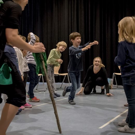 Kinder auf der Bühne