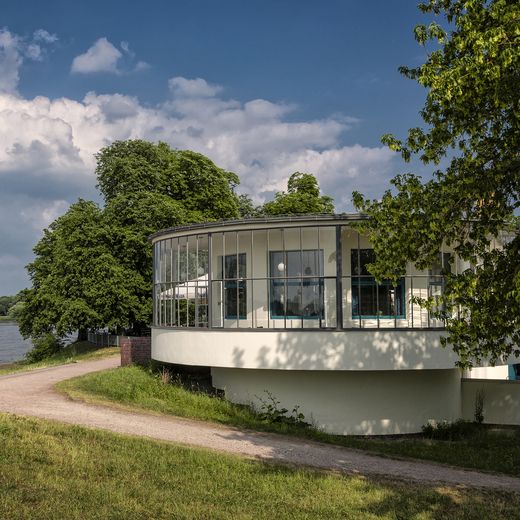 Pavillon im Grünen
