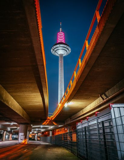 Europaturm bei Nacht