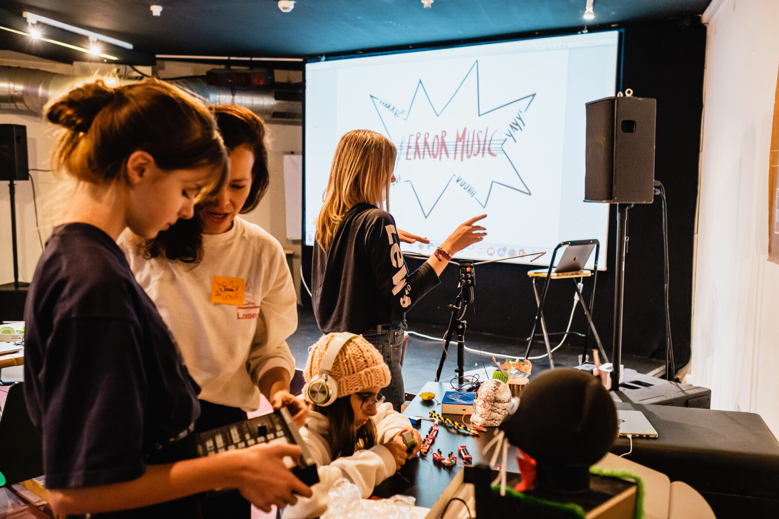 Drei Frauen am arbeiten